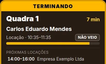 Card de quadra do monitor de quadras com a locação em andamento